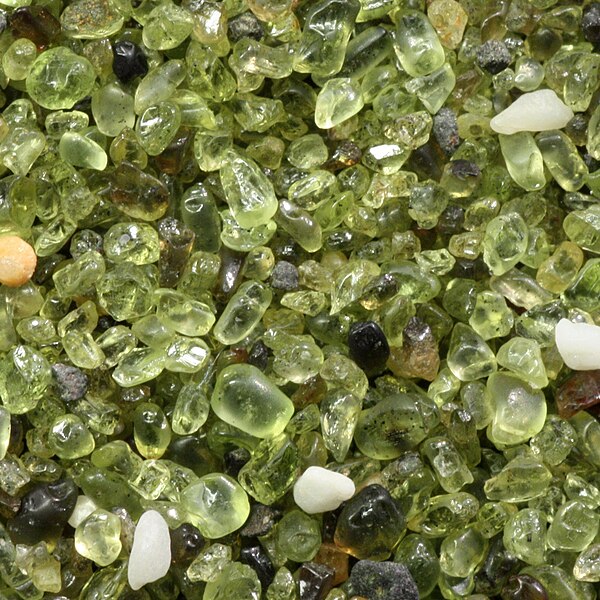 File:Olivine sand from Hawaii Island.jpg