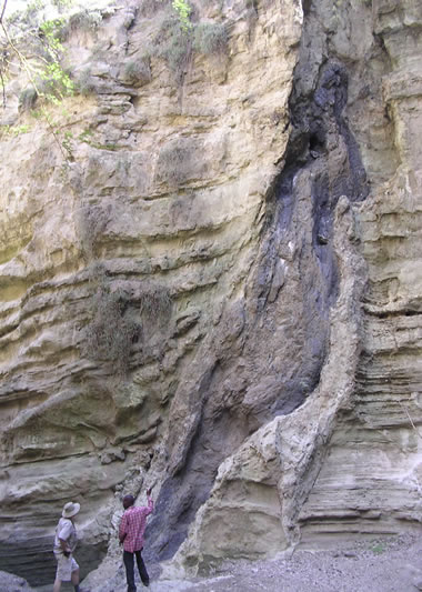 Igneous dike in Njorowa Gorge