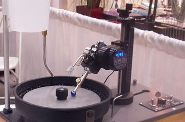 Faceting machine